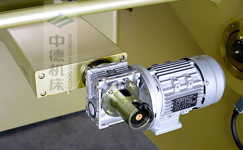 ZDS-832后檔料減速電機(jī)，質(zhì)量好，模擬運(yùn)算定位速度快.jpg